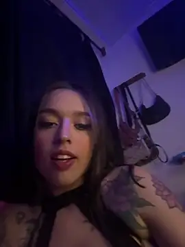 Snapshot of BlueStoneX chatting on March 1, 2025, 8:23 am BlueStoneX online show from March 1, 2025, 8:23 am