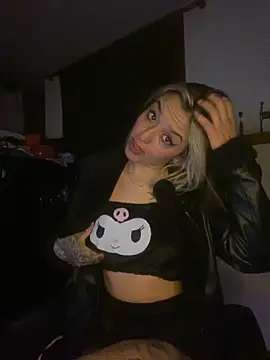 Snapshot of BlueStoneX chatting on September 18, 2025, 7:43 am BlueStoneX online show from September 18, 2025, 7:43 am