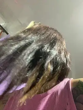 Snapshot of BlueStoneX chatting on October 27, 2025, 7:12 am BlueStoneX online show from October 27, 2025, 7:12 am