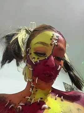 Snapshot of BlueStoneX chatting on November 1, 2025, 6:37 am BlueStoneX online show from November 1, 2025, 6:37 am