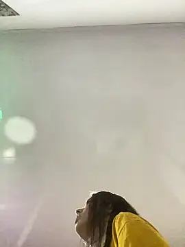 Snapshot of BlueStoneX chatting on November 18, 2025, 6:40 am BlueStoneX online show from November 18, 2025, 6:40 am