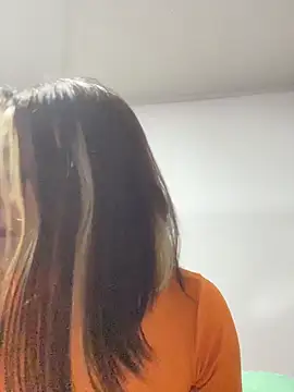 Snapshot of BlueStoneX chatting on November 26, 2025, 7:42 am BlueStoneX online show from November 26, 2025, 7:42 am