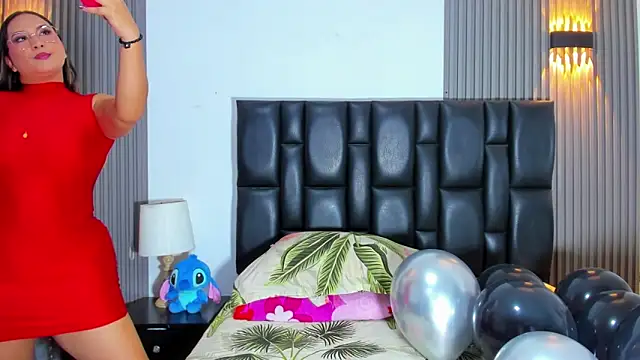 Snapshot of MiaLaurents chatting on September 14, 2025, 7:57 pm MiaLaurents online show from September 14, 2025, 7:57 pm