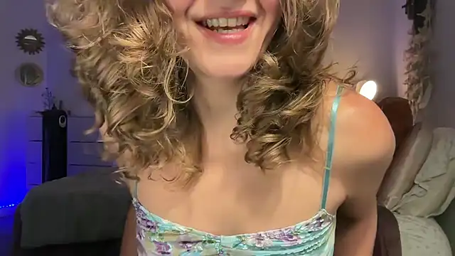 leahsparkles online show from September 15, 2025, 4:45 am