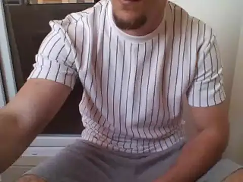 Snapshot of couplehot992 chatting on March 8, 2025, 10:00 am couplehot992 online show from March 8, 2025, 10:00 am