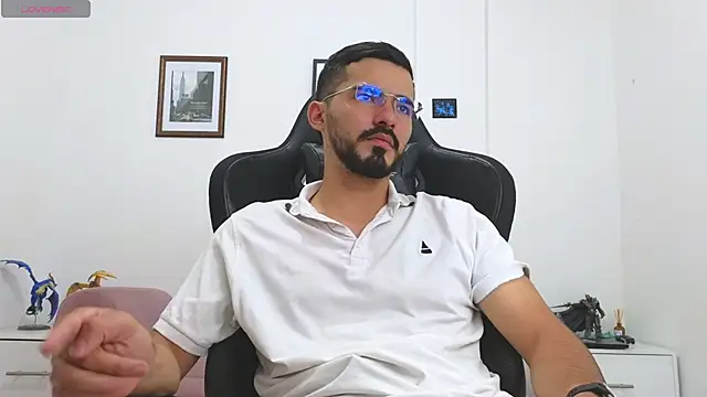 Massimoo 07 online show from October 22, 2025, 7:13 pm