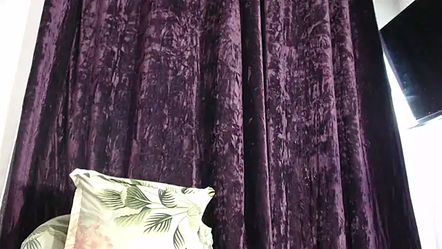 Ebonyxprincess  online show from January 29, 2025, 10:32 pm