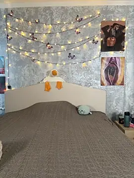 Sabrina shells online show from November 28, 2025, 11:02 am