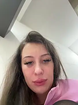 AndreaMood online show from February 9, 2025, 11:04 am