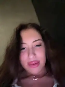 AndreaMood online show from March 7, 2025, 7:41 am