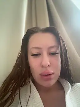 AndreaMood online show from October 28, 2025, 1:20 am