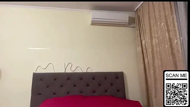 Snapshot of Dreamyblushfairy chatting on November 1, 2025, 5:26 pm Dreamyblushfairy online show from November 1, 2025, 5:26 pm