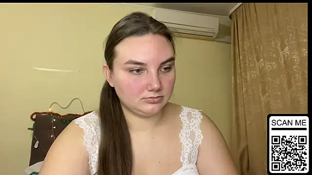 Snapshot of Dreamyblushfairy chatting on November 22, 2025, 4:39 pm Dreamyblushfairy online show from November 22, 2025, 4:39 pm