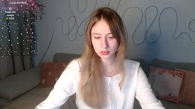 Haley Vixen online show from December 16, 2025, 9:03 am