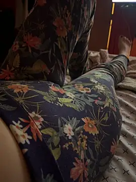 Snapshot of Gaby_kat chatting on March 13, 2025, 1:43 am Gaby kat online show from March 13, 2025, 1:43 am