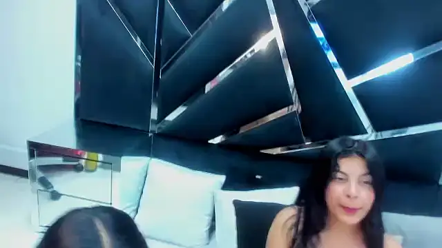 IsabellRodriguez18 online show from March 20, 2025, 4:07 am