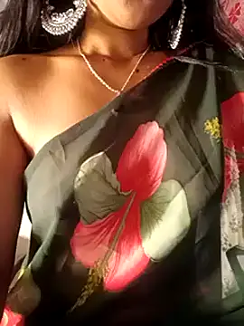 Snapshot of sexyhoney27 chatting on February 19, 2025, 8:33 am sexyhoney27 online show from February 19, 2025, 8:33 am