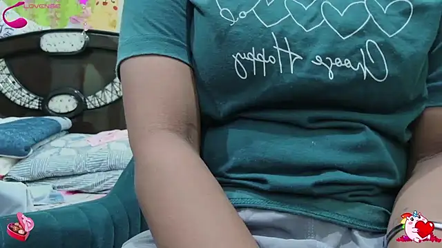 Snapshot of sexyhoney27 chatting on November 27, 2025, 11:45 am sexyhoney27 online show from November 27, 2025, 11:45 am