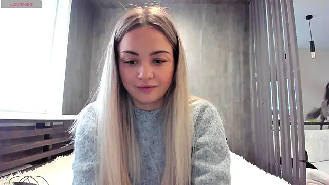 Mia   murrr online show from November 8, 2025, 5:07 am