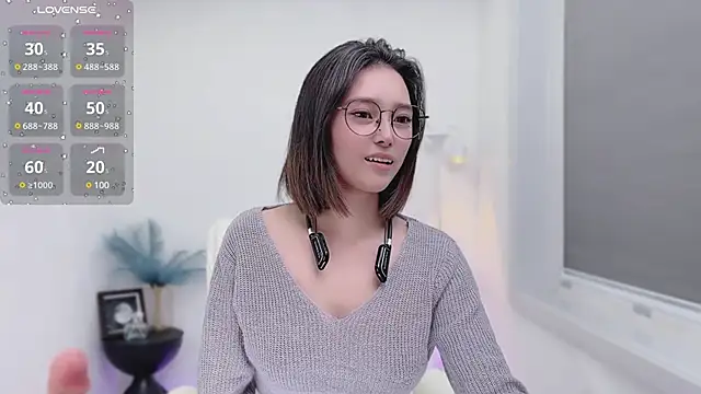 Natasha2025 online show from January 14, 2025, 5:34 pm