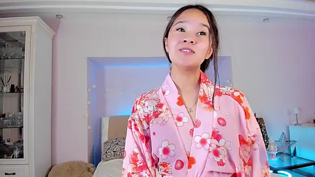 Maekko online show from January 10, 2025, 5:24 pm