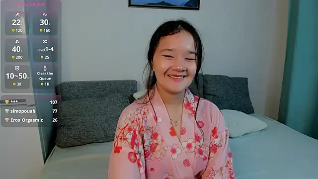 Maekko online show from October 17, 2025, 7:49 pm