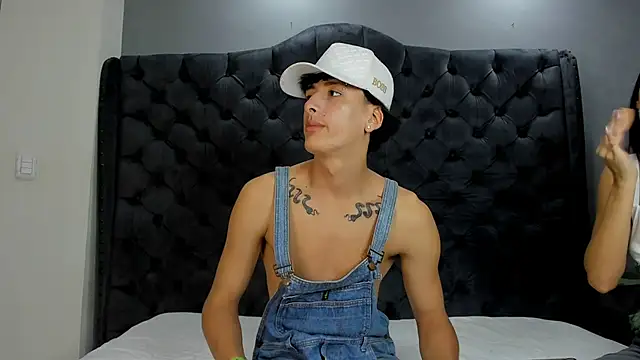 Snapshot of two_milkyway chatting on January 27, 2025, 1:09 pm two milkyway online show from January 27, 2025, 1:09 pm