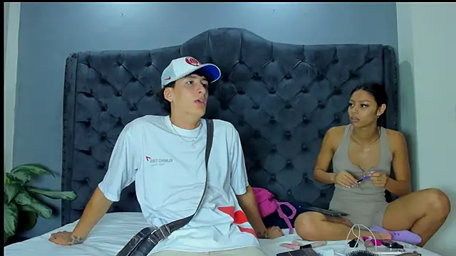 Snapshot of two_milkyway chatting on February 12, 2025, 1:37 pm two milkyway online show from February 12, 2025, 1:37 pm