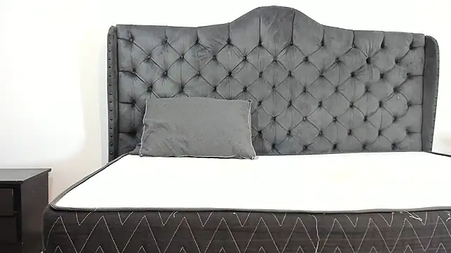 Snapshot of two_milkyway chatting on September 27, 2025, 12:21 pm two milkyway online show from September 27, 2025, 12:21 pm