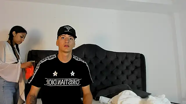 Snapshot of two_milkyway chatting on October 9, 2025, 12:25 pm two milkyway online show from October 9, 2025, 12:25 pm