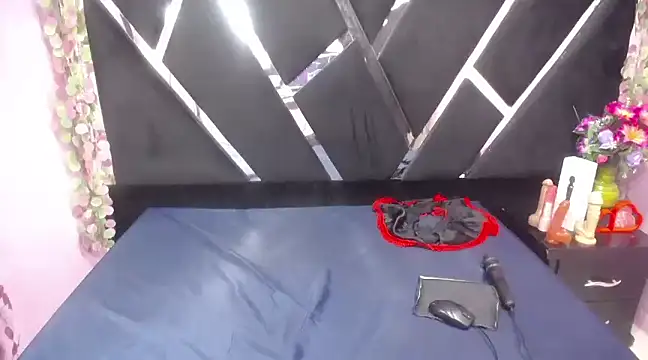 Snapshot of alison_deep chatting on February 17, 2025, 4:37 pm alison deep online show from February 17, 2025, 4:37 pm