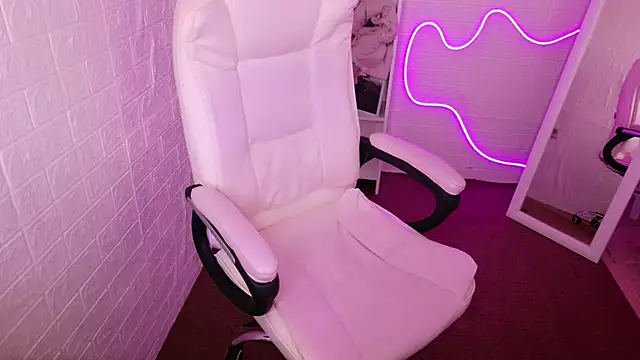 StellaFrost online show from October 14, 2025, 3:24 pm