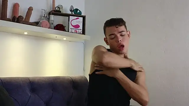 Snapshot of Nijinsky_LatinBoy chatting on March 11, 2025, 11:23 am Nijinsky LatinBoy online show from March 11, 2025, 11:23 am