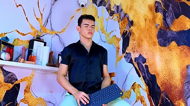 Snapshot of Nijinsky_LatinBoy chatting on September 22, 2025, 11:01 am Nijinsky LatinBoy online show from September 22, 2025, 11:01 am