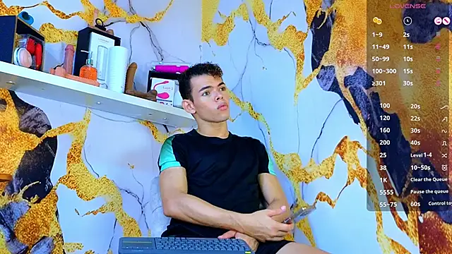 Snapshot of Nijinsky_LatinBoy chatting on September 25, 2025, 11:03 am Nijinsky LatinBoy online show from September 25, 2025, 11:03 am