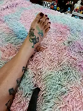 Snapshot of TheOneNOnlyHalfPint chatting on February 13, 2025, 2:20 pm TheOneNOnlyHalfPint online show from February 13, 2025, 2:20 pm