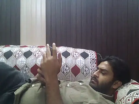 indihotguy online show from November 7, 2025, 12:27 pm