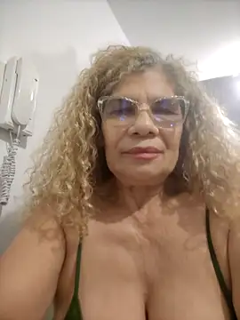 Snapshot of indiraa-channell chatting on March 3, 2025, 5:53 am indiraa-channell online show from March 3, 2025, 5:53 am