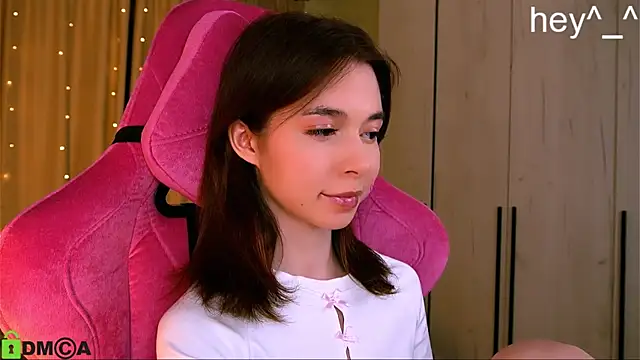 Snapshot of LittleOriana chatting on March 7, 2025, 10:54 pm LittleOriana online show from March 7, 2025, 10:54 pm