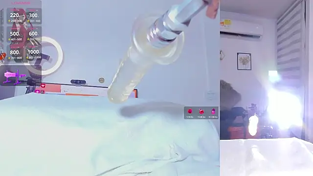 Maria Jones  online show from November 14, 2025, 1:15 am