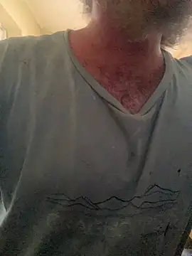 Snapshot of poesnuus999 chatting on December 25, 2024, 8:40 am poesnuus999 online show from December 25, 2024, 8:40 am