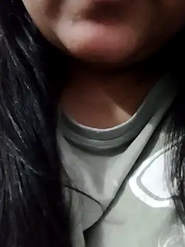 Snapshot of queen_pari chatting on September 10, 2025, 9:15 pm queen pari online show from September 10, 2025, 9:15 pm