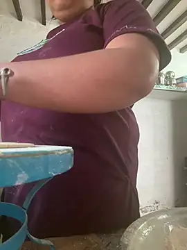 Snapshot of tanvihot2 chatting on February 7, 2025, 3:45 am tanvihot2 online show from February 7, 2025, 3:45 am