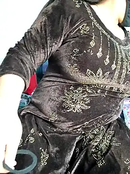 Snapshot of tanvihot2 chatting on November 22, 2025, 3:38 am tanvihot2 online show from November 22, 2025, 3:38 am