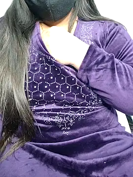 Snapshot of tanvihot2 chatting on November 26, 2025, 4:24 am tanvihot2 online show from November 26, 2025, 4:24 am