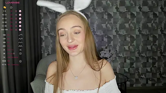 Snapshot of A_delina chatting on February 25, 2025, 4:42 pm A delina online show from February 25, 2025, 4:42 pm