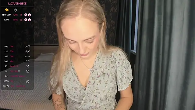 Snapshot of A_delina chatting on October 3, 2025, 2:25 pm A delina online show from October 3, 2025, 2:25 pm