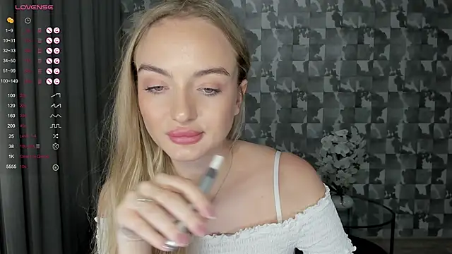 Snapshot of A_delina chatting on November 21, 2025, 1:54 pm A delina online show from November 21, 2025, 1:54 pm