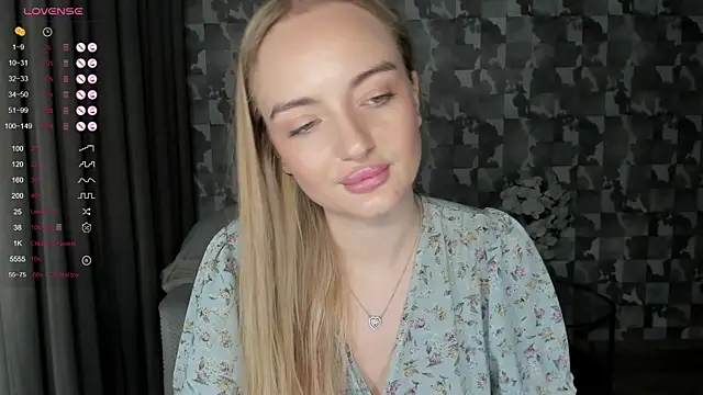 Snapshot of A_delina chatting on November 24, 2025, 1:11 pm A delina online show from November 24, 2025, 1:11 pm