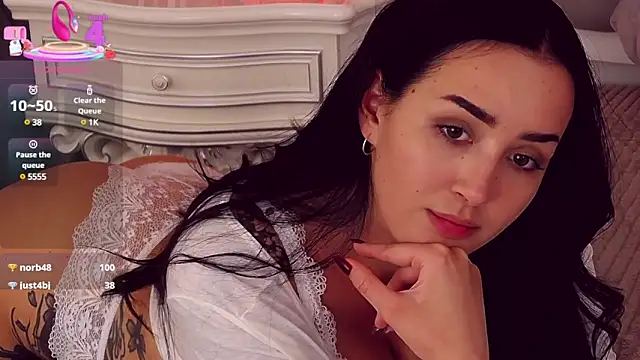 KimKhallifa online show from March 5, 2025, 11:38 am